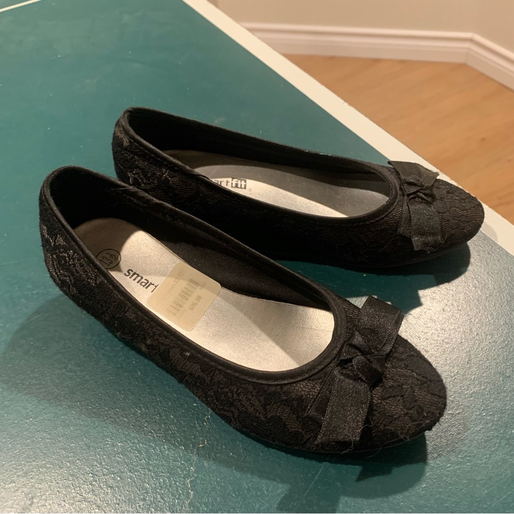 Smart Fit Kids’ Black Lace Bow Flats